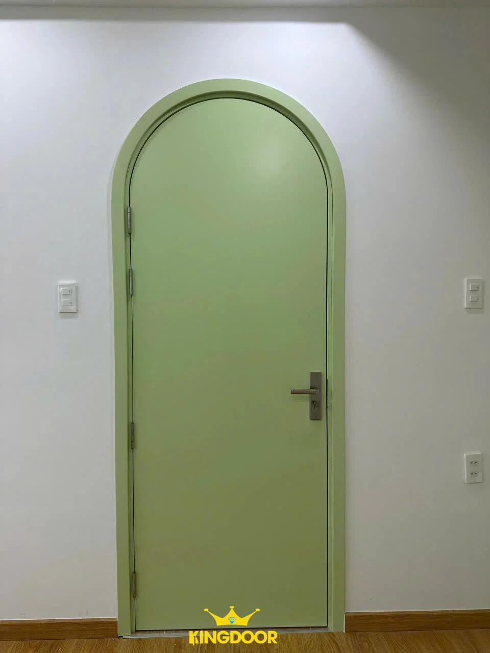 cua-vom-composite-hien-dai