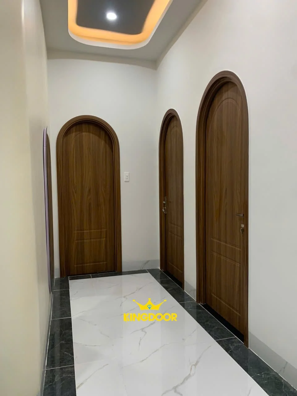 cua-nhua-composite-chong-nuoc