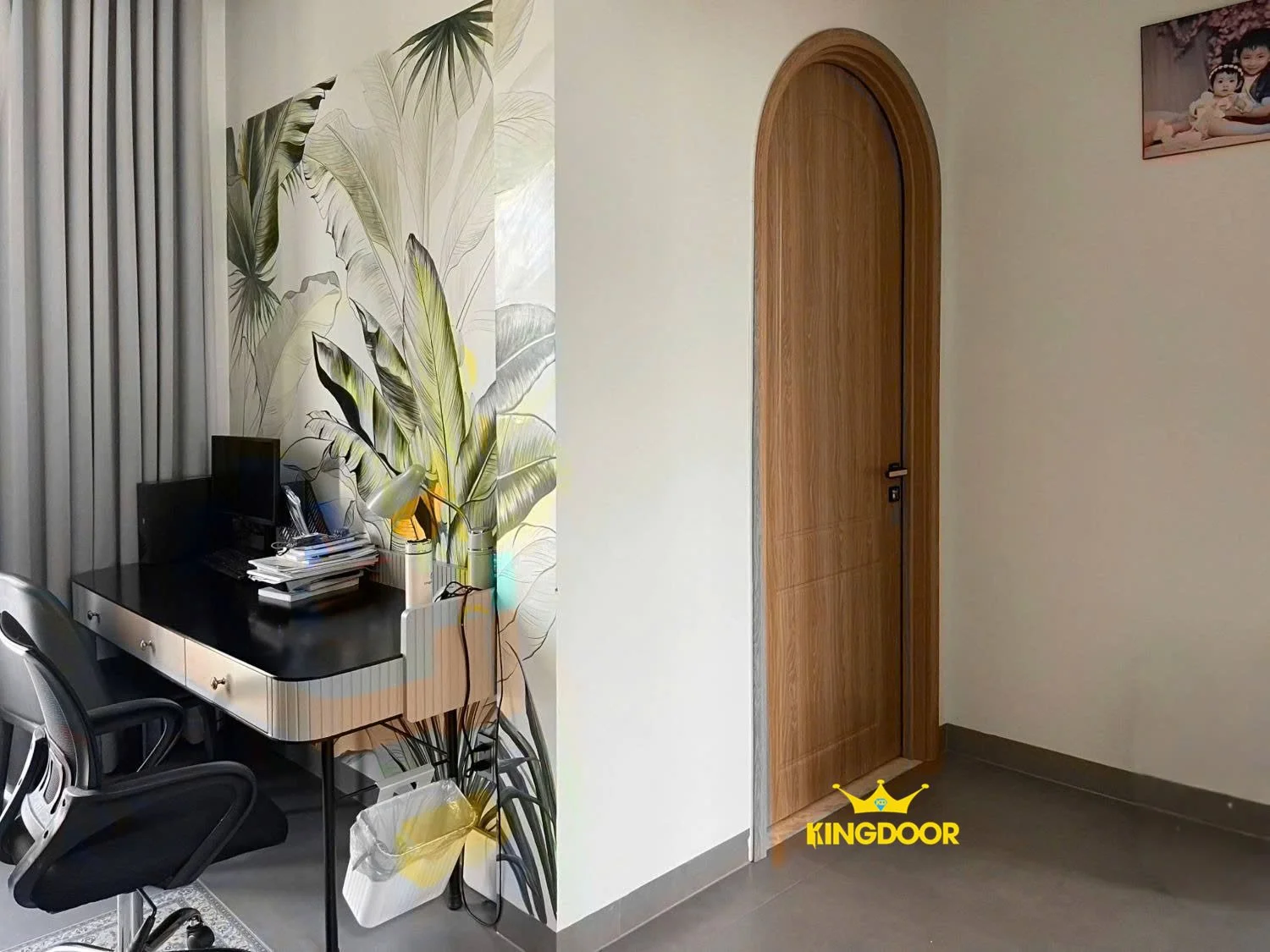 cua-vom-nhua-composite