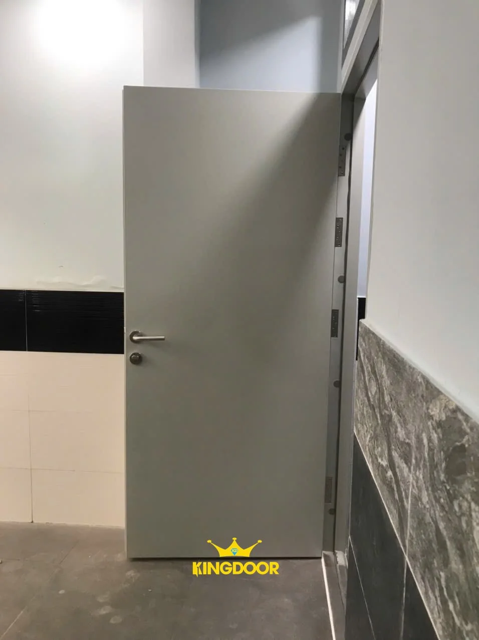 cua-thep-chong-chay-dat-chuan-pccc